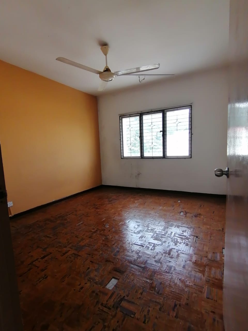 Saraka Apartment Freehold 900sf 3room High Floor P - photo 3