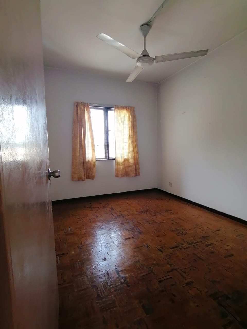 Saraka Apartment Freehold 900sf 3room High Floor P - photo 4