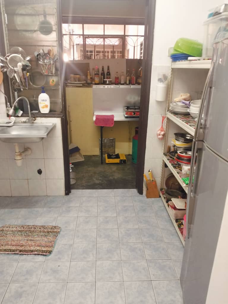 Kinrara Ria Apartment 815sf 5 floor with lift Puch - photo 3