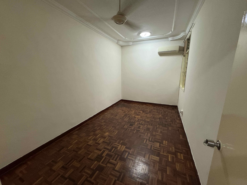 Subang Court Apt 1076sf 3rrom 1parking Reno Furnis - photo 9