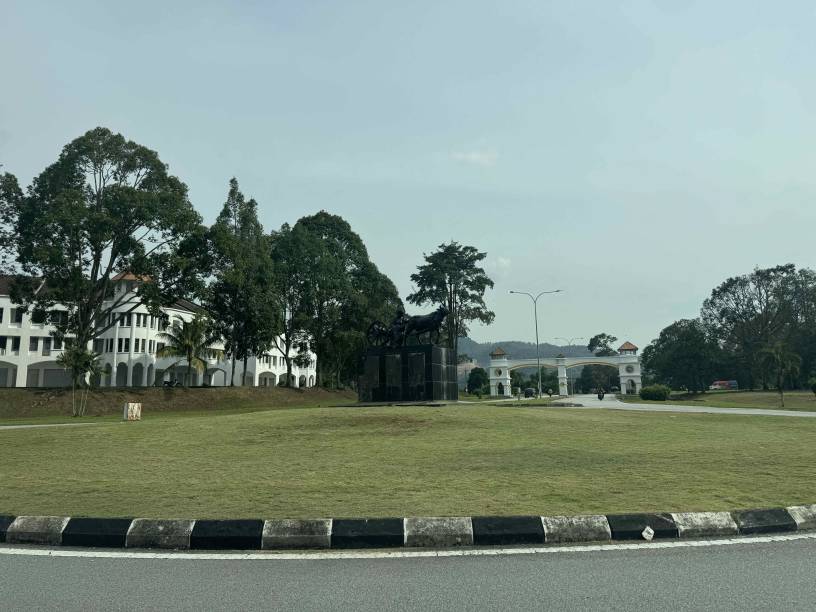 College Height Garden Resort Bungalow Land Freehol - photo 2