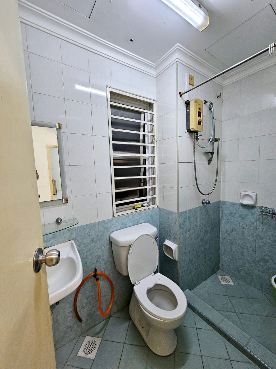 Puchong Desa Impiana 1068sf 3room 1car Fully Furni - photo 11