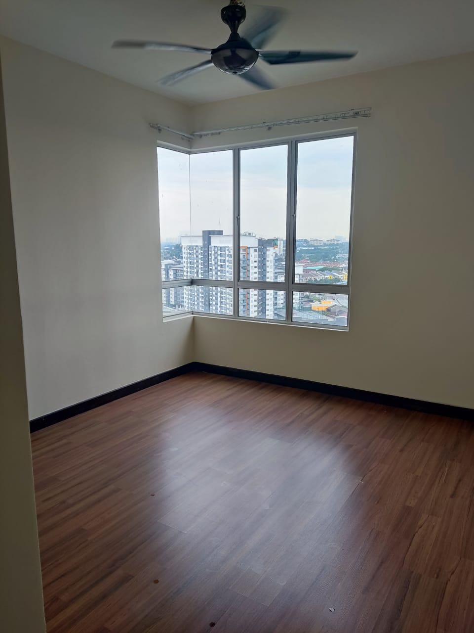 Zen Residence Condo 1292sf Partly Furnished 2parki - photo 3