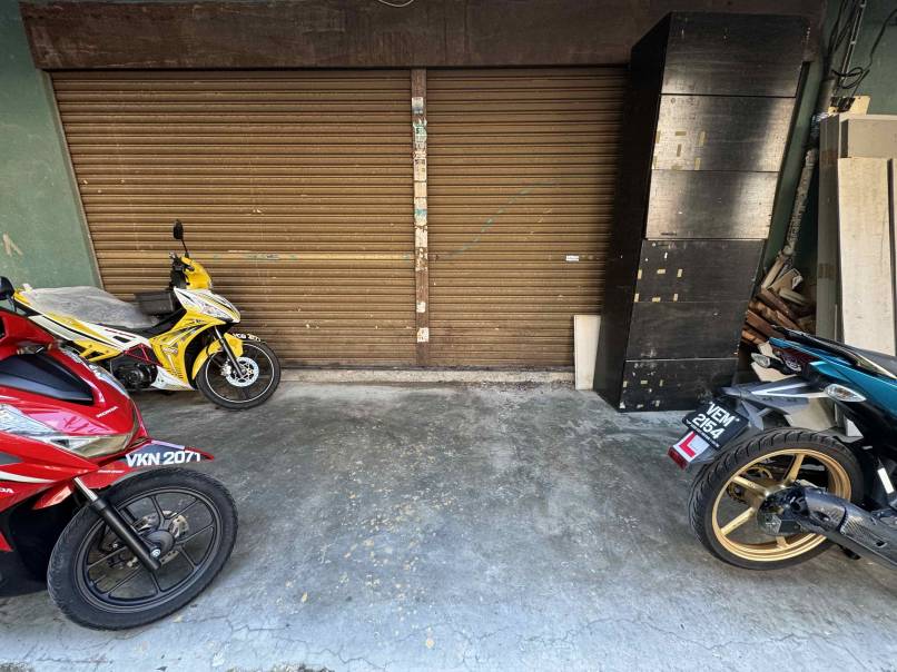 Seri Kembangan Ground Flr Shop 660sf Bandar Putra - photo 2