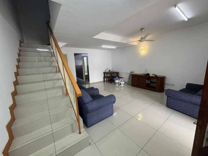 Taman Saujana Puchong 2-Sty House 1800sf Full Reno - photo 4