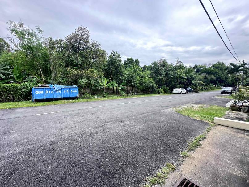 Puchong Utama 2 Storey End Lot House 22x75sf Basic - photo 4