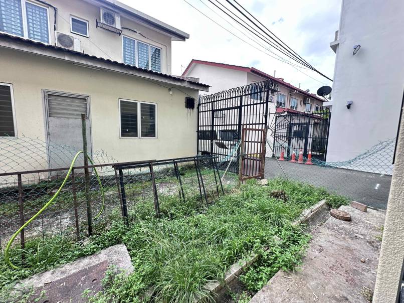 Puchong Utama 2 Storey End Lot House 22x75sf Basic - photo 11