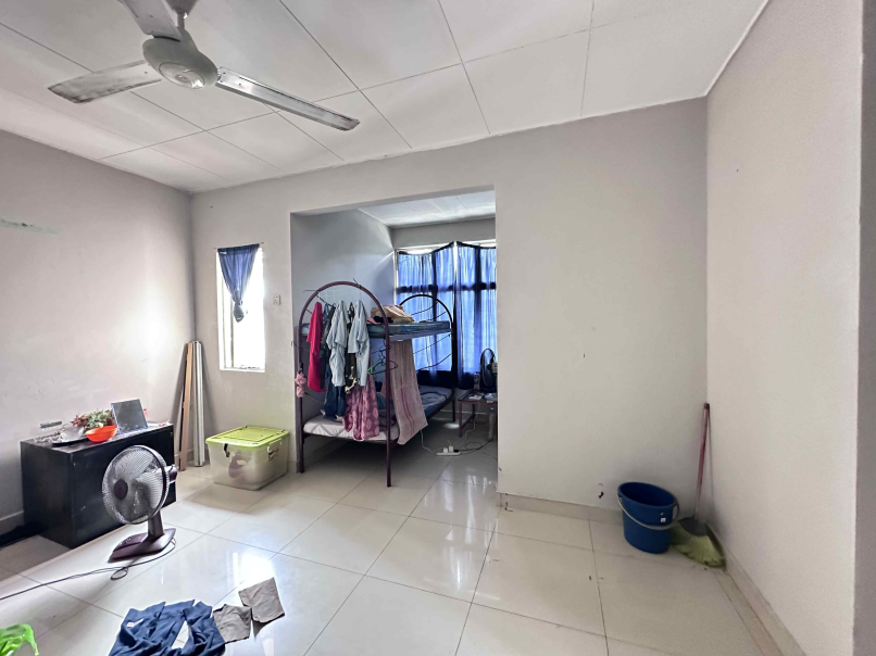 Puchong Utama 2 Storey End Lot House 22x75sf Basic - photo 13