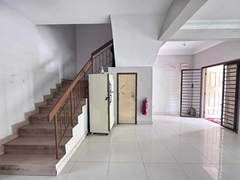 Puchong Utama 2 Storey End Lot House 22x75sf Basic - photo 4