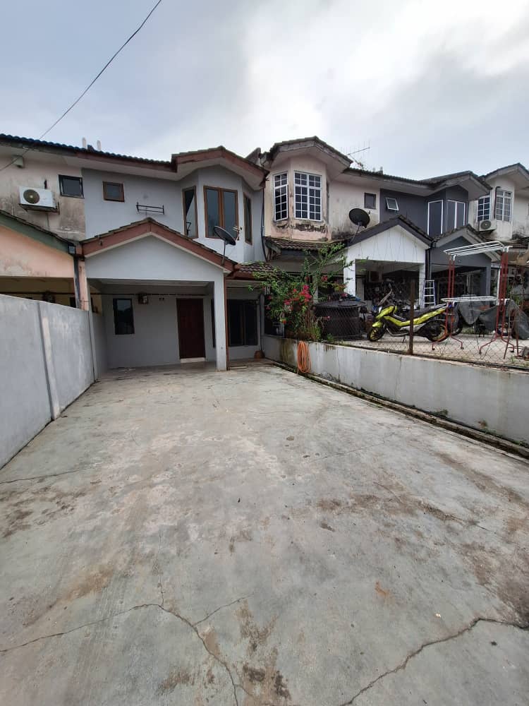Taman Saujana Puchong 2 Storey House 18x65sf 4room - photo 2