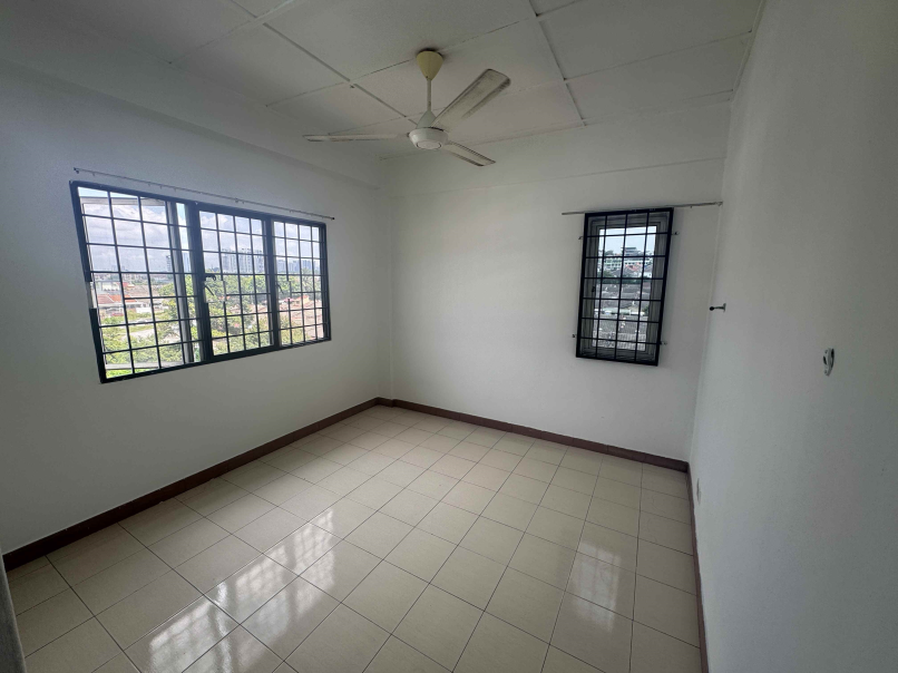 Cheras Perdana Apartment Block E 870sf 3room 1 Cov - photo 8