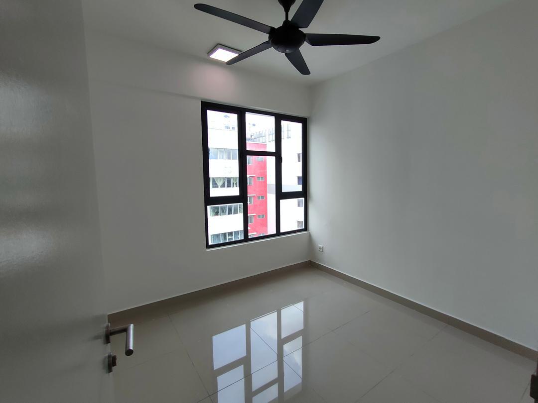 Twin Residences 871sf 3room 2car Basic 7 Years Pro - photo 4