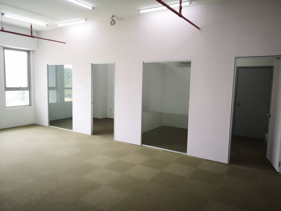 8trium Office Tower 2 760sf Corner Tenanted Now Ba - photo 3