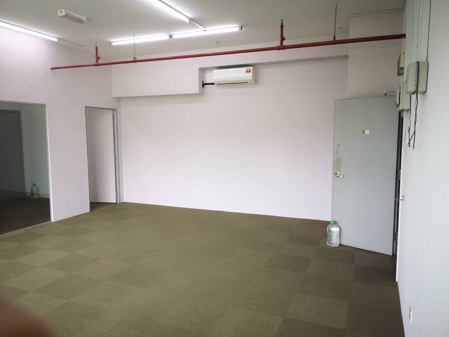8trium Office Tower 2 760sf Corner Tenanted Now Ba - photo 4