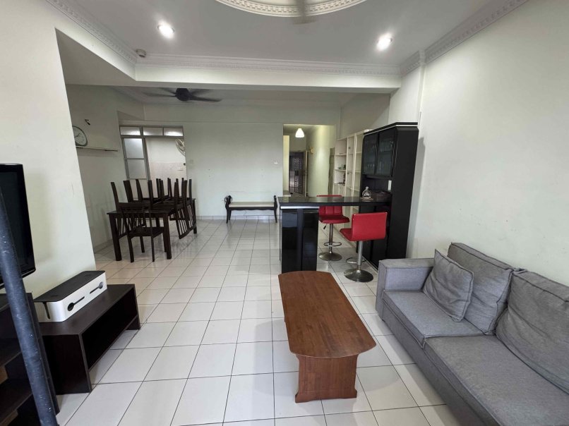 La Vista Condo 1340sf 4room 3bath 1car Corner High - photo 2