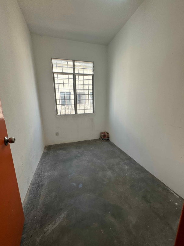 Taman Saujana Puchong Walk Up Apt 710sf 3room Top - photo 10