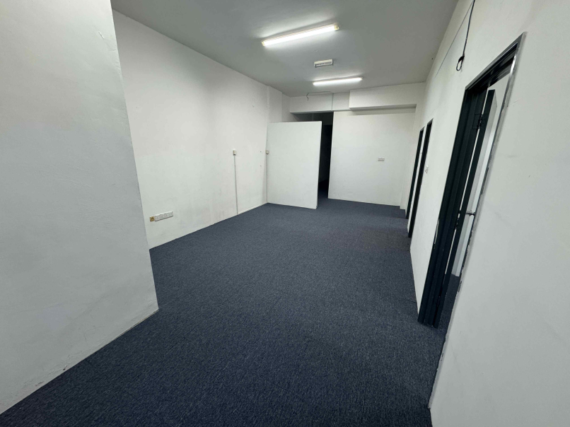 Puchong Prima Bizwalk Office 820 Renovated with li - photo 3