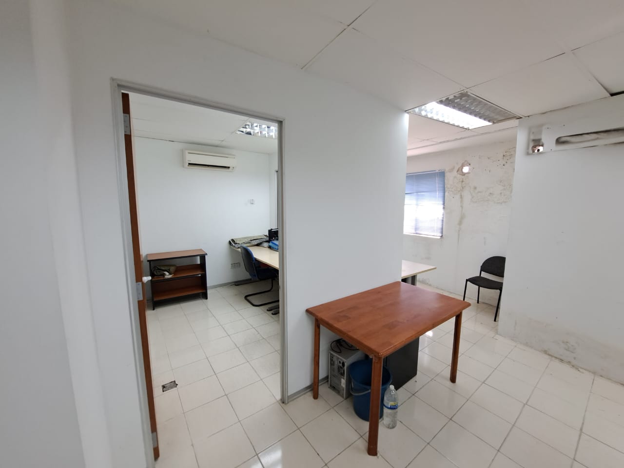Taman Tan Yew Lai 1050sf Office Top Floor No Lift - photo 3