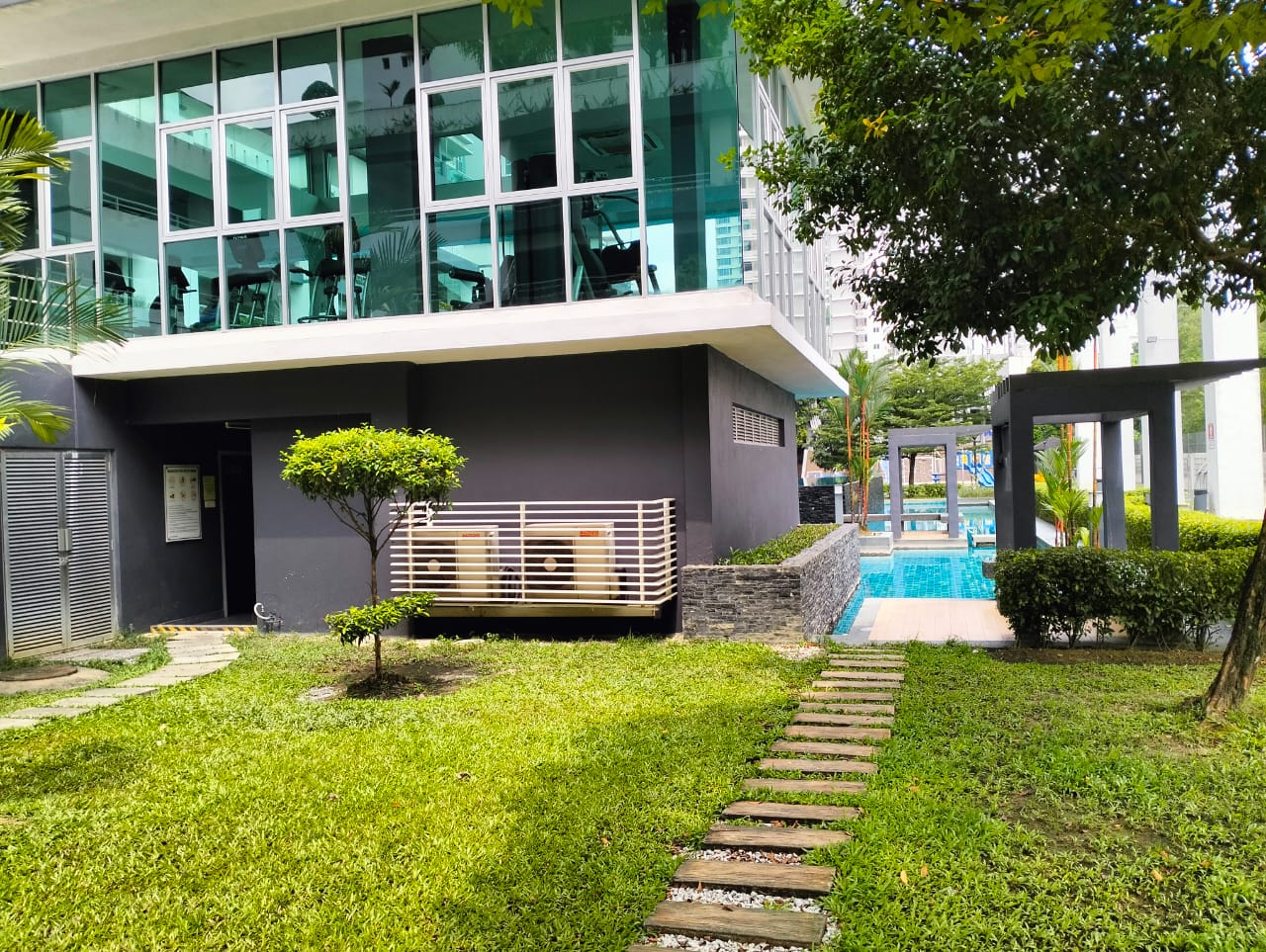 Kiara Residence 2 Condo Leasehold 1561sf 3 Room 3 - photo 2