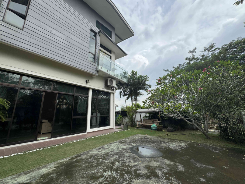 2 Storey Bungalow House 7100sf 6rooms Glenmarie Co - photo 4