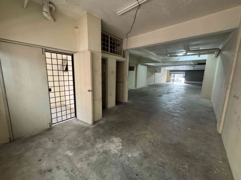Ground Floor Shop 1400sf Basic Taman Universiti In - photo 2
