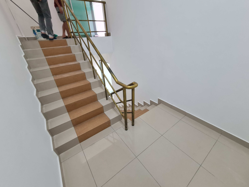 Bukit Puchong First Floor Shop 20x70sf Reno Facing - photo 10