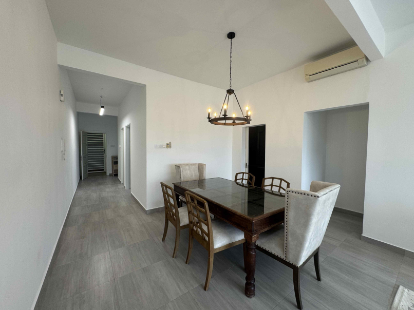 I Residence Condo 1240sf 3room 2car Reno Fully Fur - photo 3