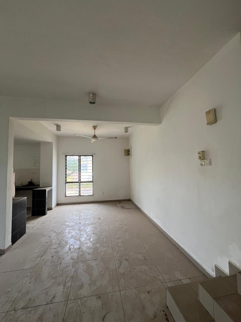 Park Villa Townhouse Freehold 1590sf 3room Reno Ga - photo 2