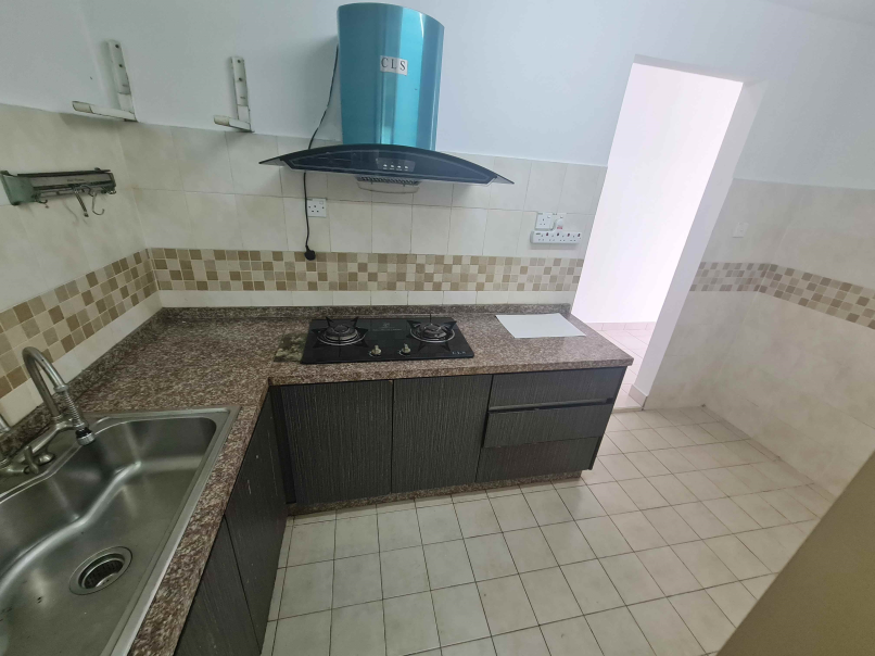 Puteri Bayu Apartment 900sf 3room 2car Furniture B - photo 2