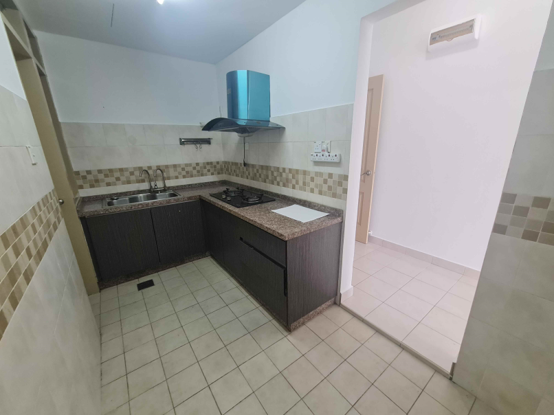 Puteri Bayu Apartment 900sf 3room 2car Furniture B - photo 4