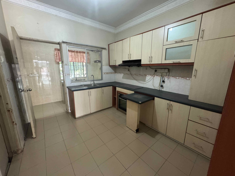 Taman Mutiara Puchong 25 Storey House 22x80sf Ext - photo 3