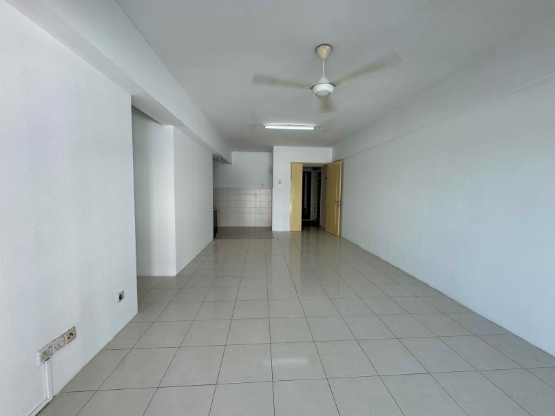 The Heron Condo 1007sf 3room 2baths with Balcony B - photo 3