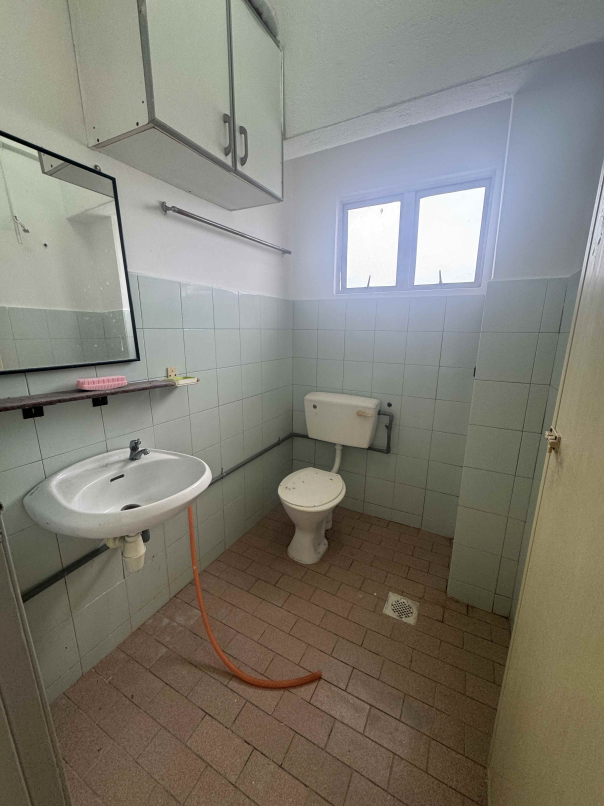 Cheras Perdana Apartment Block E 870sf 3room 1 Cov - photo 11