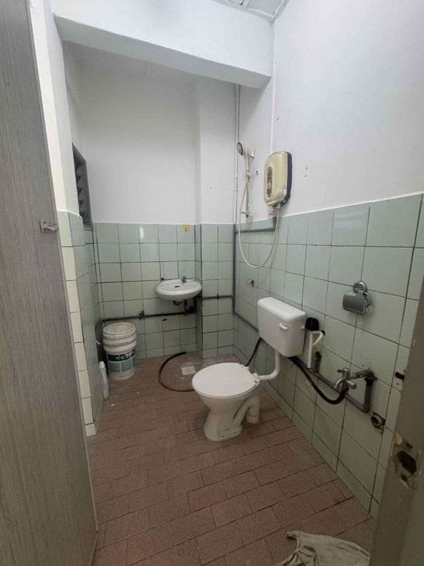 Cheras Perdana Apartment Block E 870sf 3room 1 Cov - photo 12
