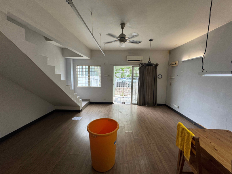 Puchong Utama 2-Sty House 18x60sf Partly Reno Faci - photo 4