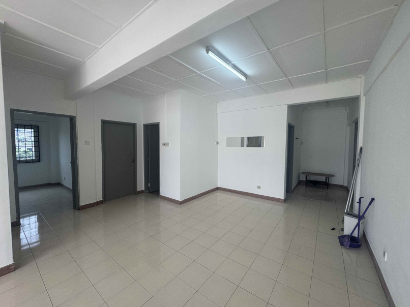 Cheras Perdana Apartment Block E 870sf 3room 1 Cov - photo 3