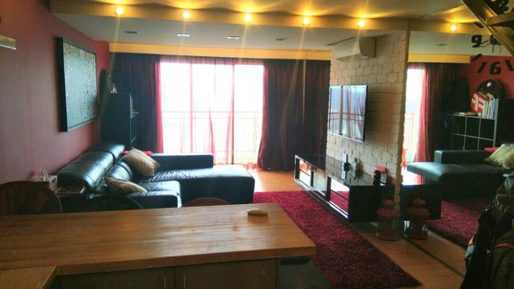Windsor Tower Duplex 750sf 1 Room Fully Furnished - photo 3