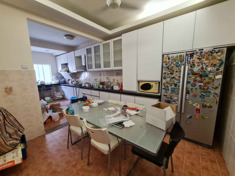 Bukit Puchong 2-Sty Terrace House 22x75sf Kitchen