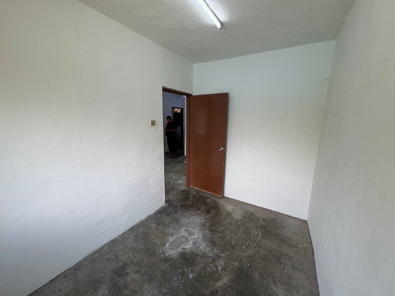 Puchong Seri Damai Flat 650sf Basic Walk Up 1st fl - photo 8
