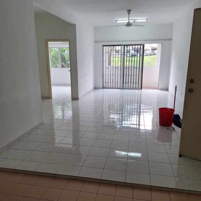 Sri Mekar Apartment 1105sf 3room First Floor Facin - photo 3