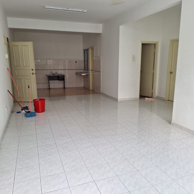 Sri Mekar Apartment 1105sf 3room First Floor Facin - photo 4