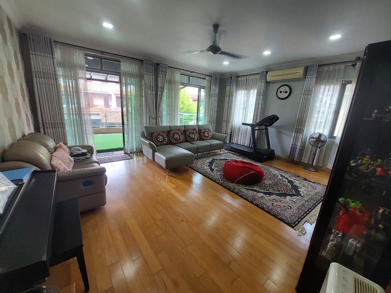 Beverly height - photo 12