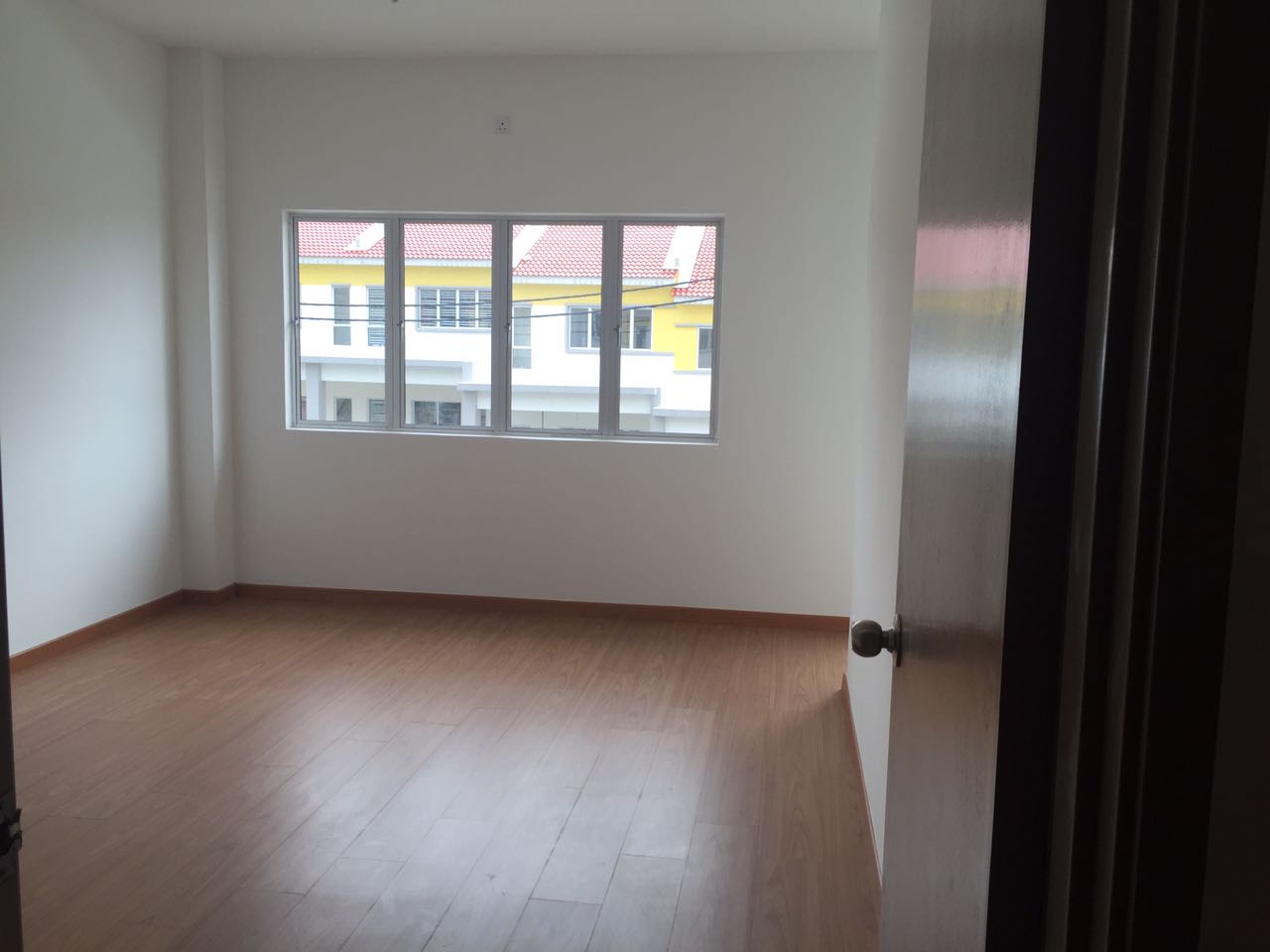 2sty Semenyih Parkland 16x60sf non bumi - photo 3