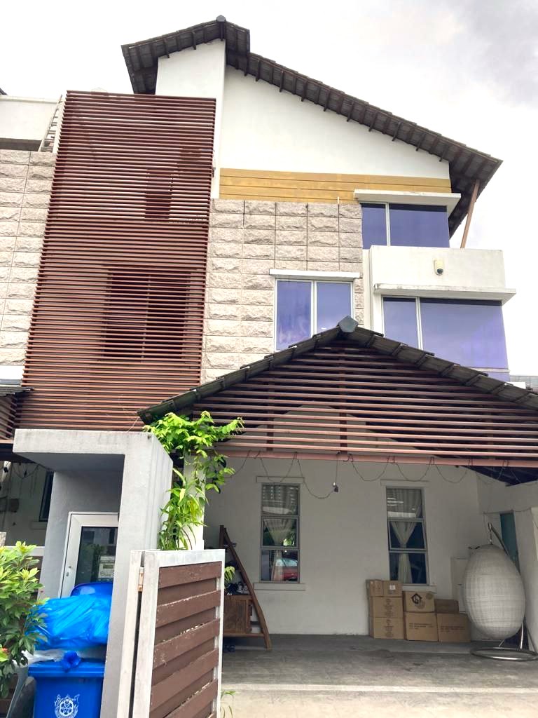 Laman Seri 3 Storey Shah Alam for Sale at Selangor Shah Alam