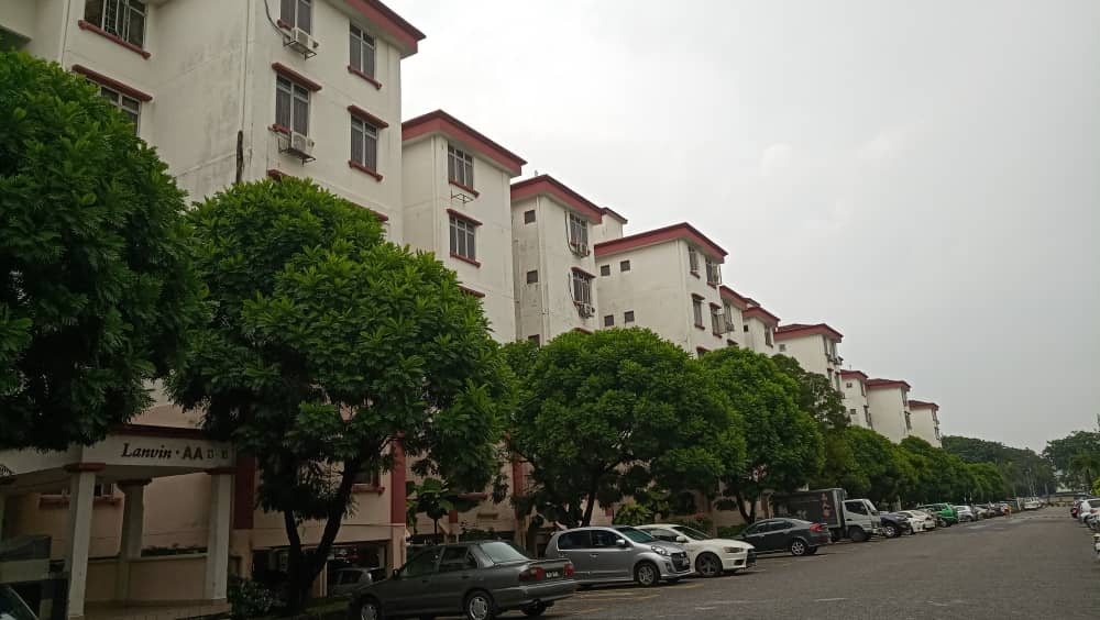 Apartment subang Goodyear court 10, USJ 14 - photo 2