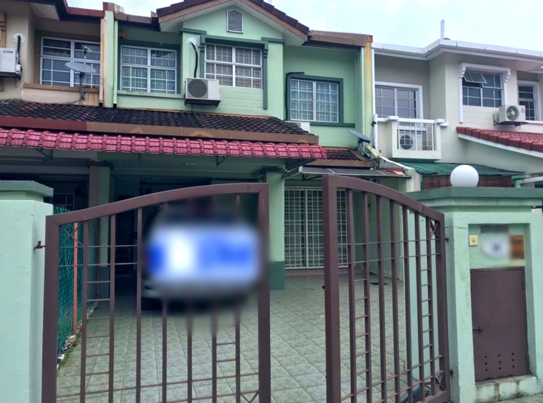 Double Storey Putra Indah, Section 9, Putra Height - photo 1