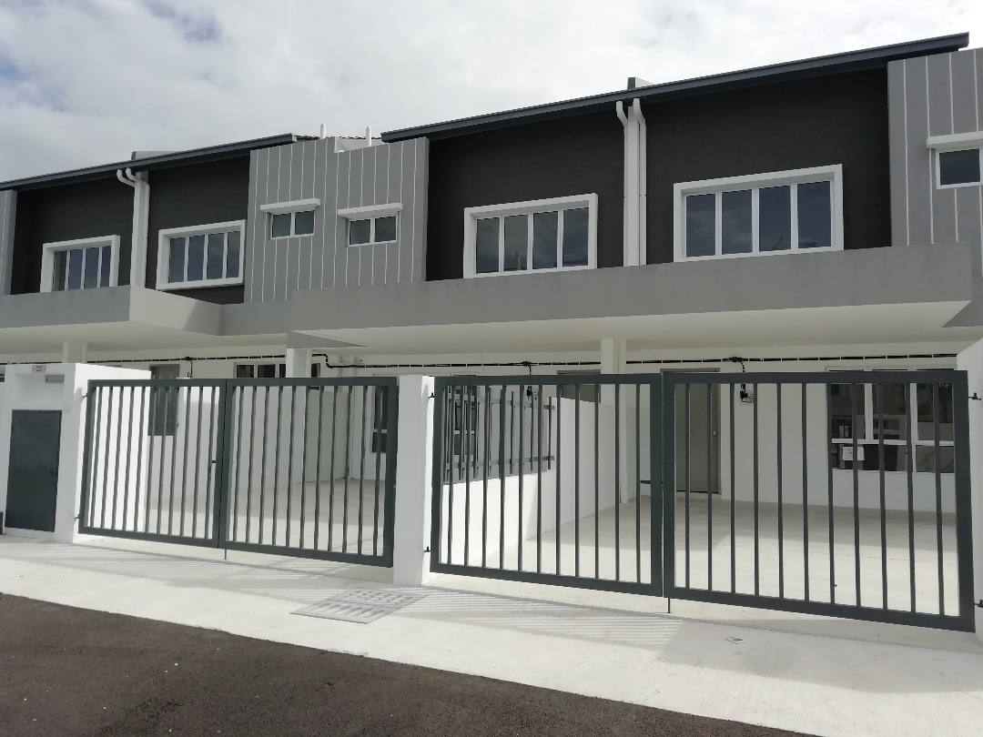 Double Storey Intermediate - photo 1
