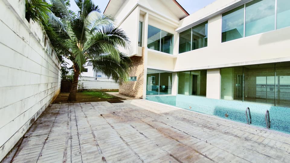 Beautiful Basic Bungalow Shah Alam