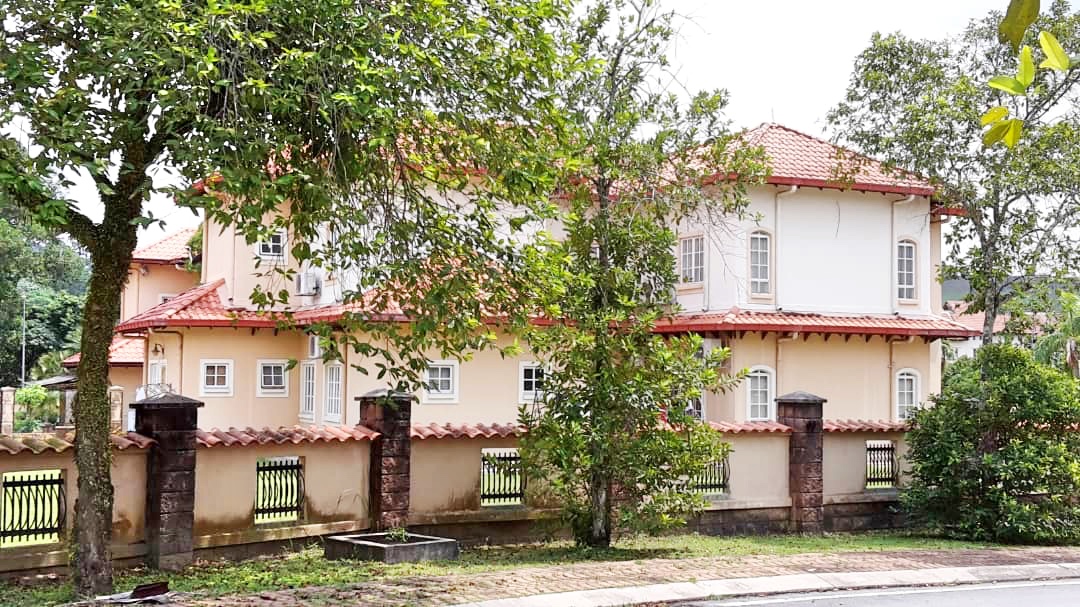 Bungalow at Bidai Residence Bukit Jelutong - photo 7