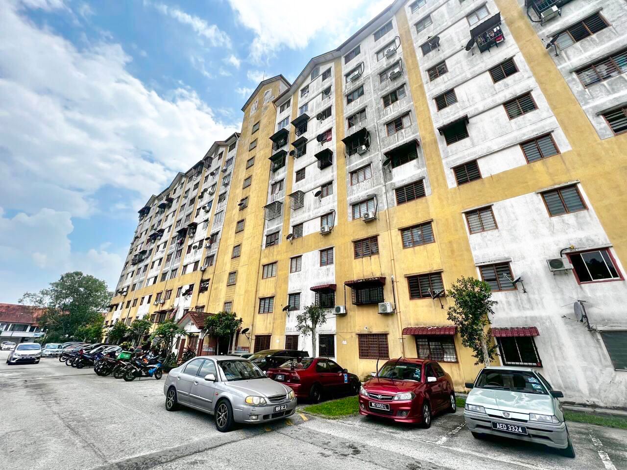 Enggang Apartment Pu ...